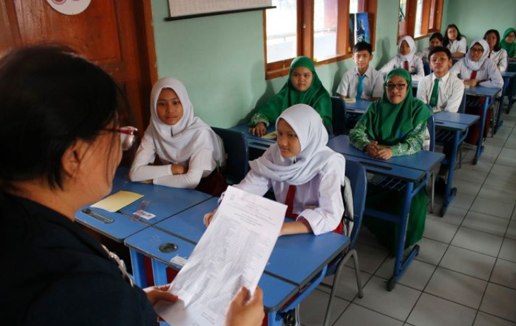 Perbaikan Kesejahteraan Jadi Kunci agar Profesi Guru Kembali Diminati